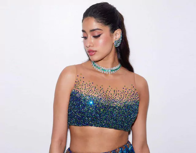 Janhvi Kapoor Glam Stills